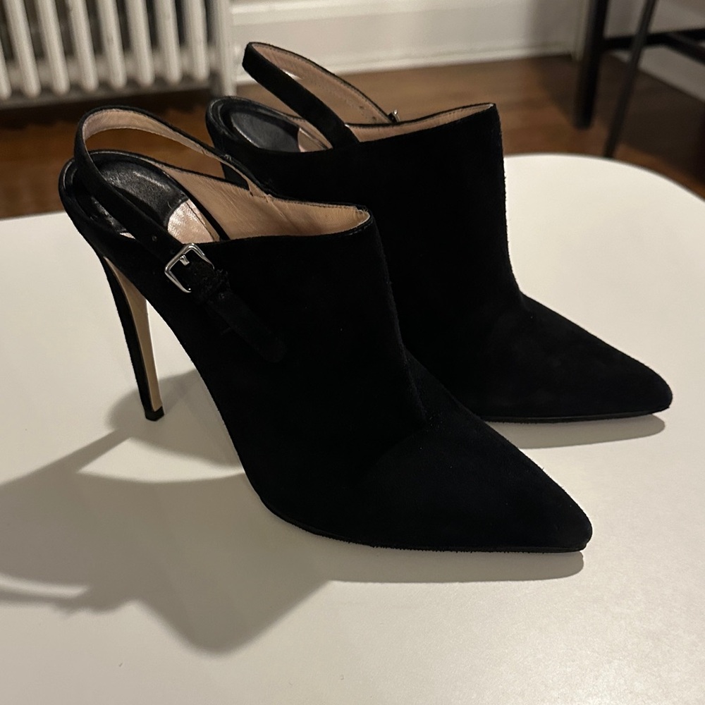 Miu Miu Black Suede Slingback Pointed Toe Ankle Boot in Nero sz 40